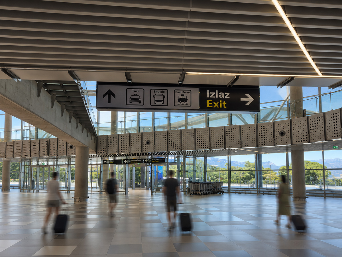 airport-signalisation-wayfinding-signs