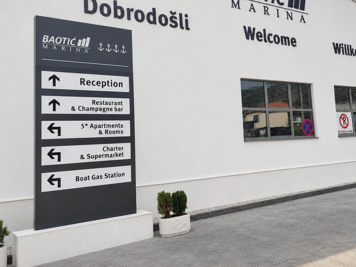 outdoor-signalisation-totem-wayfinding-1